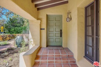 500 N Las Palmas Ave in Los Angeles, CA - Building Photo - Building Photo