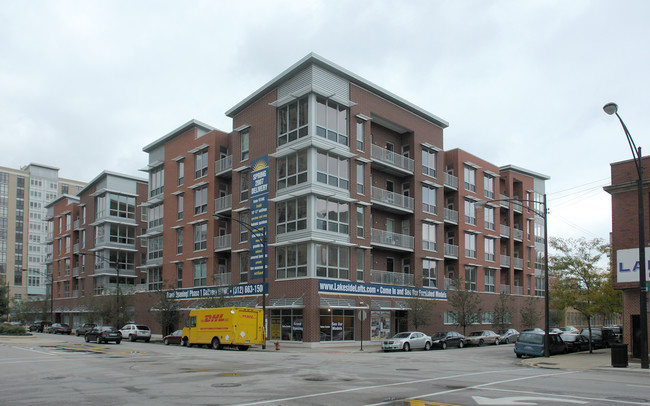 Lakeside Lofts in Chicago, IL - Building Photo - Building Photo