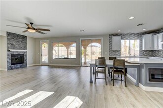12116 Vista Linda Ave in Las Vegas, NV - Building Photo - Building Photo