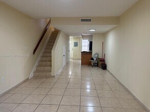 2310 W 60th St in Hialeah, FL - Building Photo - Building Photo