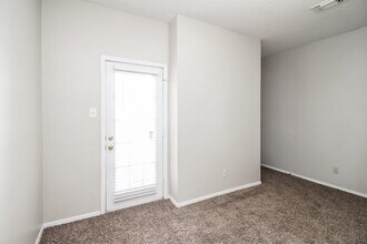 1385 Chinaberry Dr in Lewisville, TX - Building Photo - Building Photo
