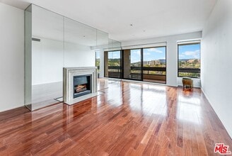 10551 Wilshire Blvd in Los Angeles, CA - Building Photo - Building Photo