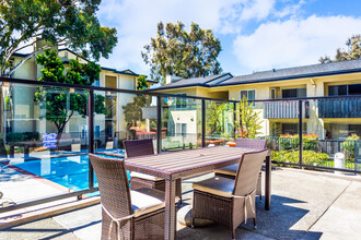 Mission Heights Apartments in Hayward, CA - Building Photo - Building Photo