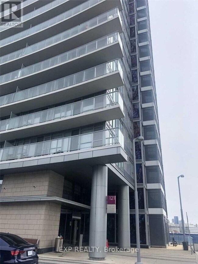 121-1121 McMahon Dr in Toronto, ON - Building Photo - Building Photo
