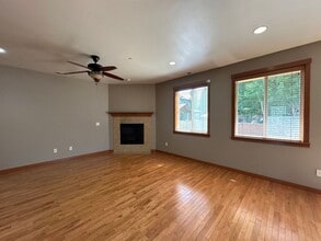 1961 Nelson St in Dupont, WA - Building Photo - Building Photo