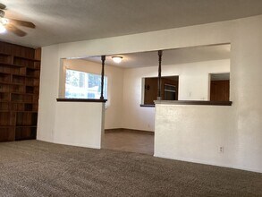 487 W San Jose Ave in Clovis, CA - Building Photo - Building Photo