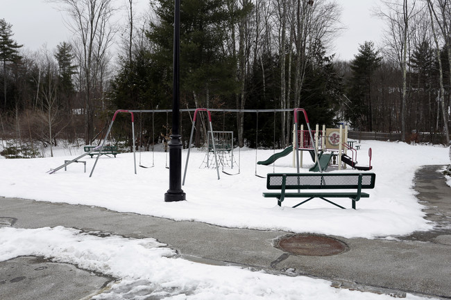 Brookside Place at Ledgeview in Rochester, NH - Building Photo - Building Photo