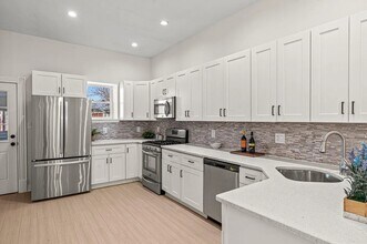 13 W Upsal St in Philadelphia, PA - Building Photo - Building Photo