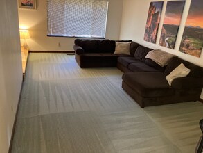 3467 Centennial Dr NW in Salem, OR - Building Photo - Building Photo