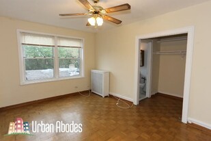 711 W Belmont Ave, Unit M09B in Chicago, IL - Building Photo - Building Photo