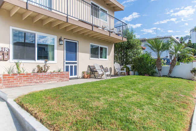 318 W Avenida Palizada in San Clemente, CA - Building Photo - Building Photo