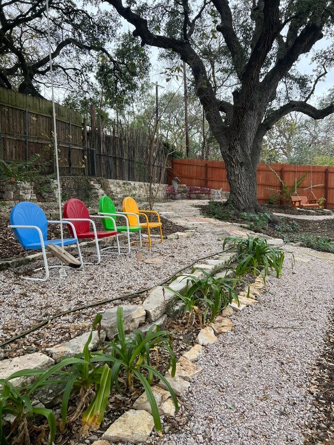 509 E Live Oak St, Unit Owl's Nest in Austin, TX - Building Photo - Building Photo