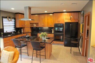 4930 Garden Grove Ave in Los Angeles, CA - Building Photo - Building Photo