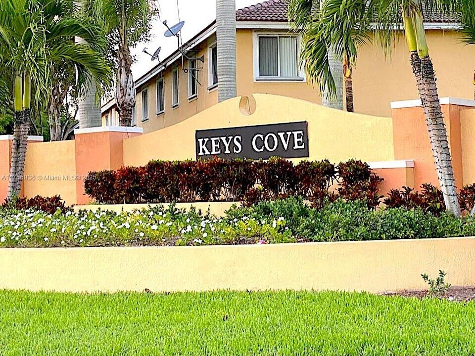 2436 SE 14th Ave in Homestead, FL - Building Photo