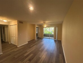 1825 Palm Cove Blvd, Unit Verano in Delray Beach, FL - Foto de edificio - Building Photo