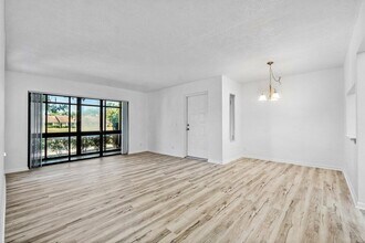 723 Sunny Pine Way in Greenacres, FL - Building Photo - Building Photo