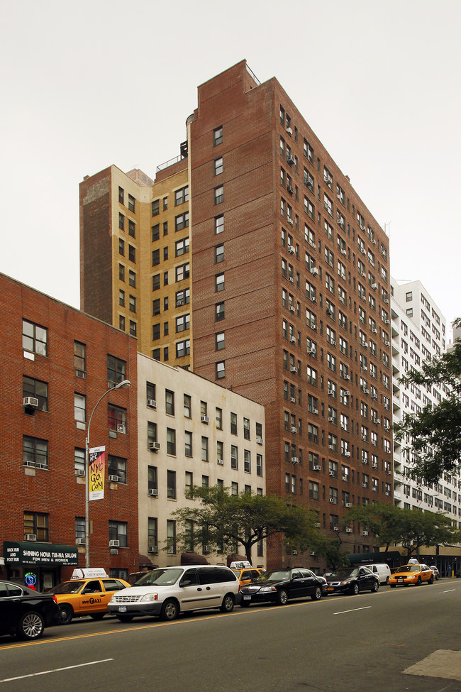 457 W 57th St in New York, NY - Foto de edificio - Building Photo