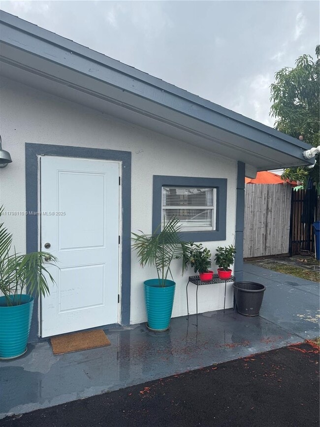 17830 NE 6th Ct in Miami, FL - Building Photo - Building Photo