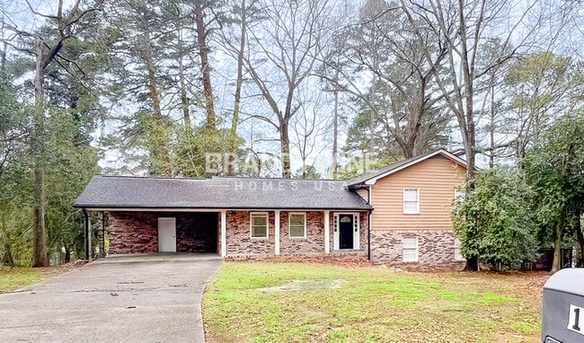 property at 1481 Smokehouse Ln