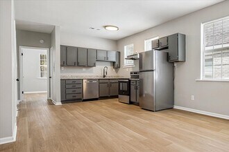 2395 Forest Ave in Memphis, TN - Building Photo - Building Photo