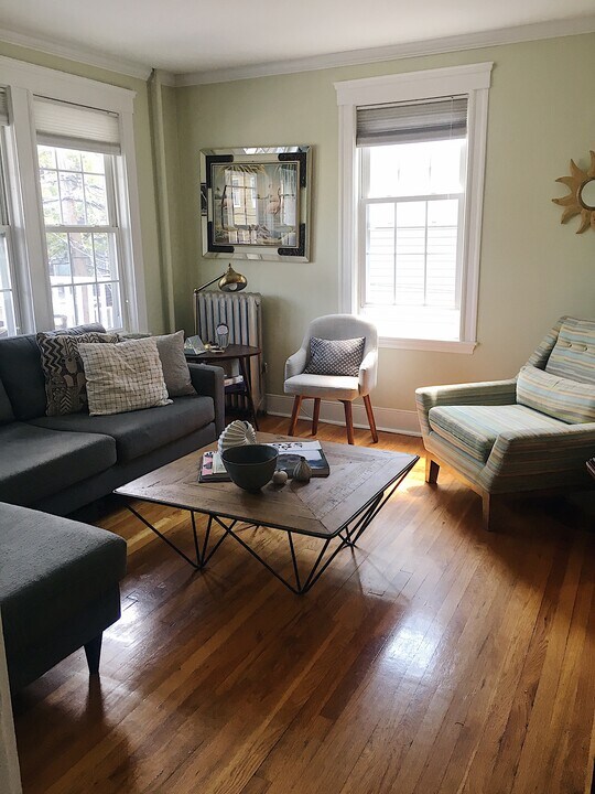 52 Dimick St, Unit 2 in Somerville, MA - Foto de edificio