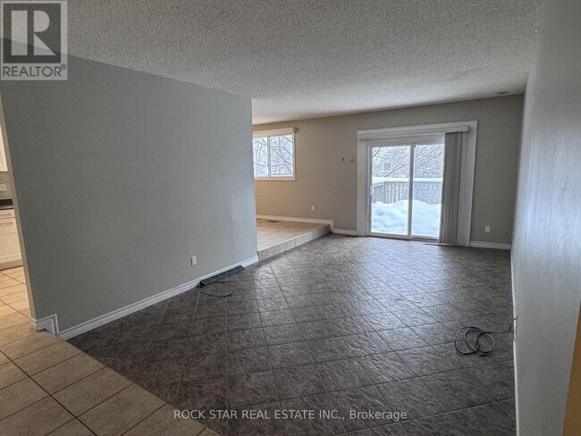 168 Millwood Crescent in Kitchener, ON - Building Photo - Building Photo