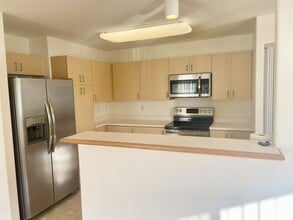 95-1111-1111 Koolani Dr in Mililani, HI - Building Photo - Building Photo