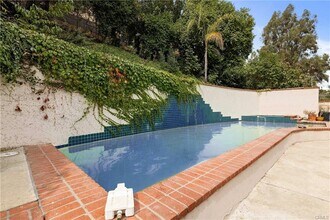 4007 Alta Mesa Dr in Los Angeles, CA - Building Photo - Building Photo