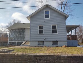 111 E Garfield St in Davenport, IA - Building Photo - Building Photo