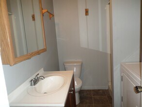 1422 Harry Road in Manhattan, KS - Building Photo - Building Photo