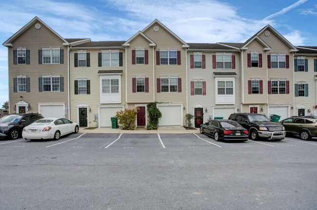 558 S Carlisle St in Greencastle, PA - Foto de edificio - Building Photo