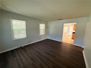 1308 Charmaine Cir E in Mobile, AL - Building Photo - Building Photo
