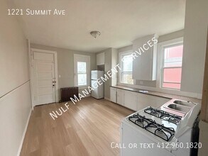 1221 Summit Ave in Monessen, PA - Building Photo - Building Photo