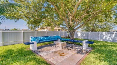 3322 NW 5th Terrace in Cape Coral, FL - Building Photo - Building Photo