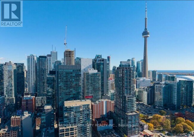 375 King St W in Toronto, ON - Building Photo - Building Photo