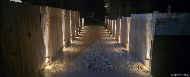 340 Main St in East Setauket, NY - Building Photo - Building Photo