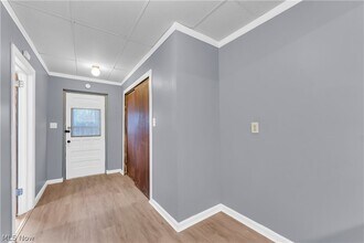 72 Northfield Rd in Bedford, OH - Building Photo - Building Photo