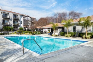 Cornerstone Apartments in San Ramon, CA - Building Photo