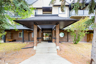 1602 11 Av SW in Calgary, AB - Building Photo - Building Photo