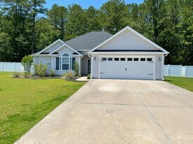 305 Macarthur Dr in Bucksport, SC - Building Photo