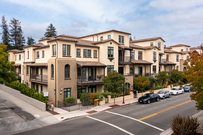 100 First Street in Los Altos, CA - Foto de edificio - Building Photo