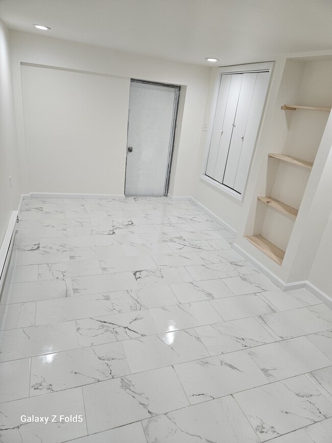 424 Leslie St, Unit 3