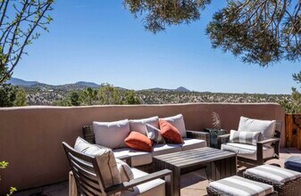 54 Old Agua Fria Rd W in Santa Fe, NM - Building Photo - Building Photo