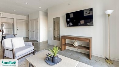 750 Fort Worth Ave in Dallas, TX - Building Photo - Building Photo