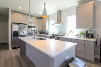 6031 W 32nd Ave in Kennewick, WA - Building Photo - Building Photo