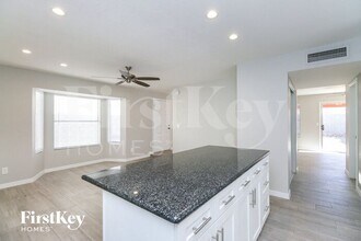19831 N 48th Ln in Glendale, AZ - Foto de edificio - Building Photo