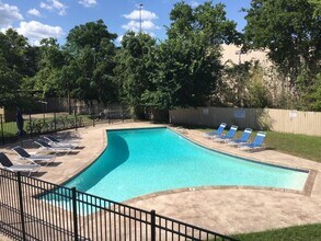 University Terrace in College Station, TX - Building Photo - Building Photo