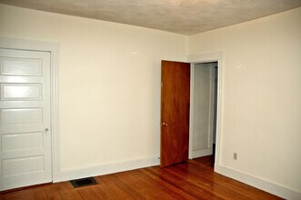 5 Davis Rd in Belmont, MA - Building Photo - Building Photo