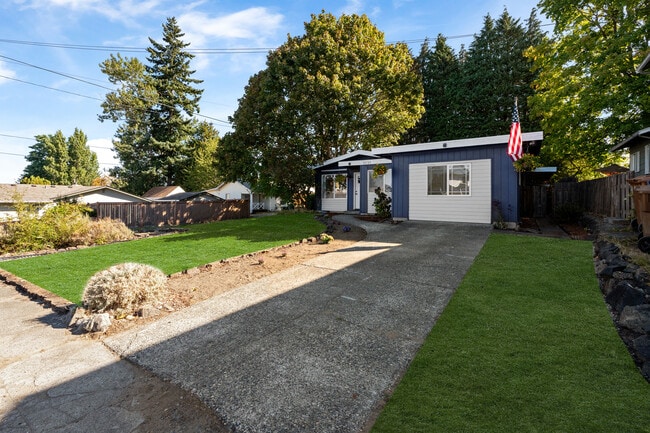 3731 N Huson St in Tacoma, WA - Building Photo - Building Photo