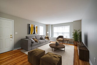 Chase Apartments in Milford, CT - Foto de edificio - Building Photo